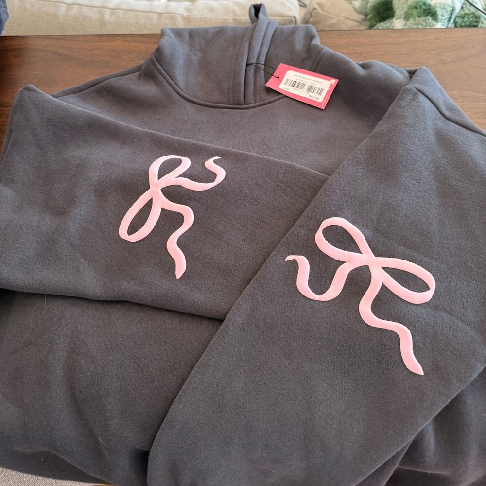 Edikted Gray Sweatshirt with Pink Accents